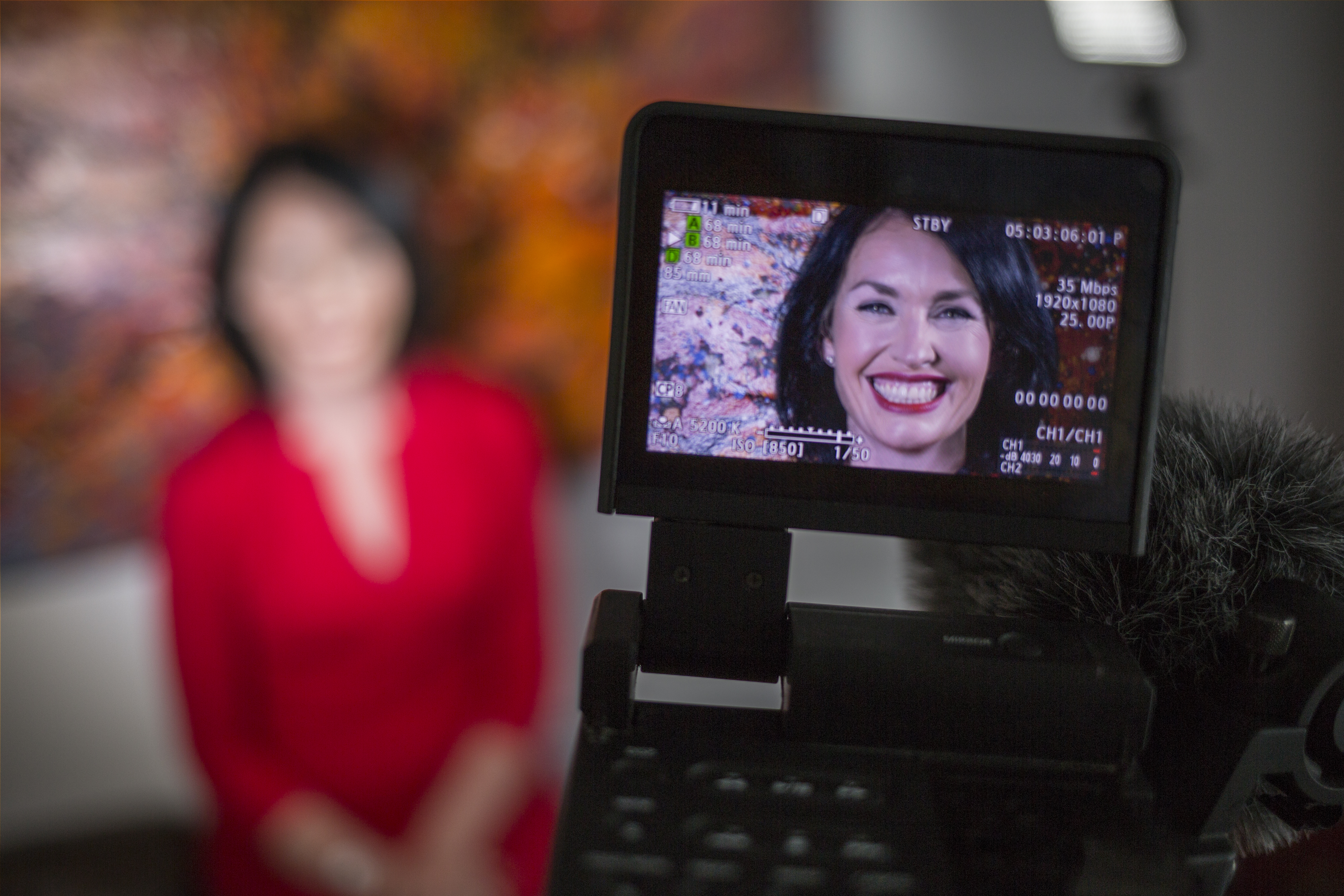 Feel Confident on Camera – 5 Tips to Help you Confidently Pitch, Present, Network and Talk on Camera